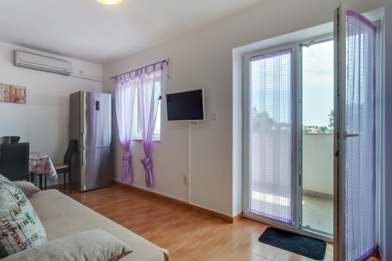 Apartment Senka マリ・ロシニュ エクステリア 写真